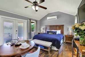 1 habitación, decoración personalizada y muebles diferentes