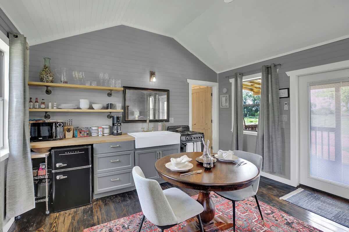 Cottage, 1 King Bed, Patio, Mountain View (6426 Old San Elm) | Private kitchen