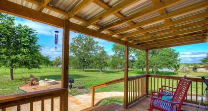 Luxurious & Intimate Cottage in Fred Wine Country!