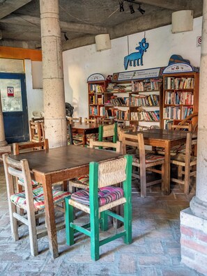 Library - The Octopus's Garden (La Cruz de Huanacaxtle)