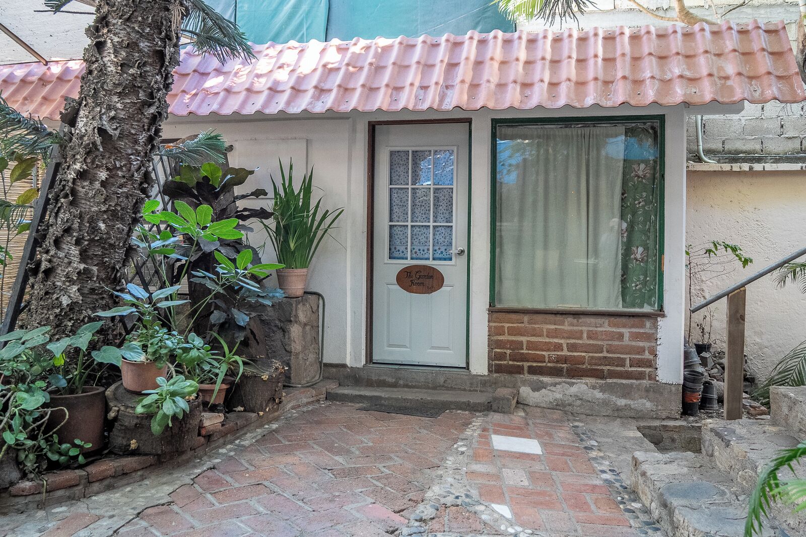 Suite estudio Confort, 1 habitación, cocina, vista al jardín | Muebles diferentes, espacio para trabajar con laptop y wifi gratis 