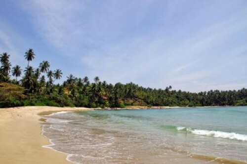 Hiriketiya Cove Inn- 5 bedroom house w/breakfast included