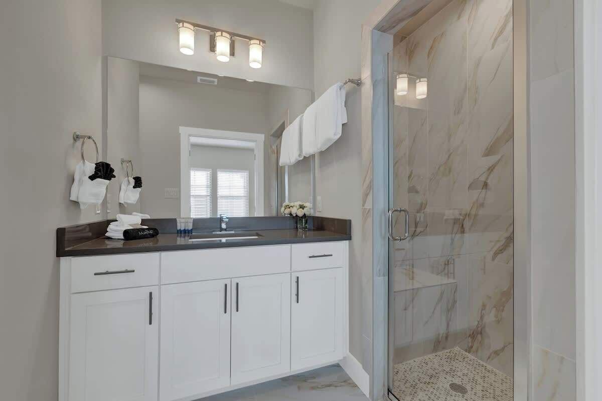 Condo, 1 King Bed with Sofa bed, Hot Tub (930 S Eagle B2 #204) | Bathroom | Towels