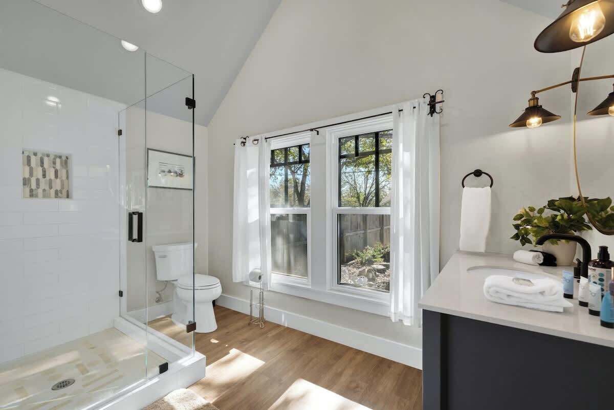 Casa, letti multipli, patio, vista città (614 Fulton St.) | Bagno | Asciugamani