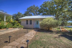 Exterior - Weitz Getaway With Private Pool Two Hot Tubs (Fredericksburg)