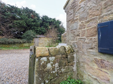 Cottage | Property grounds