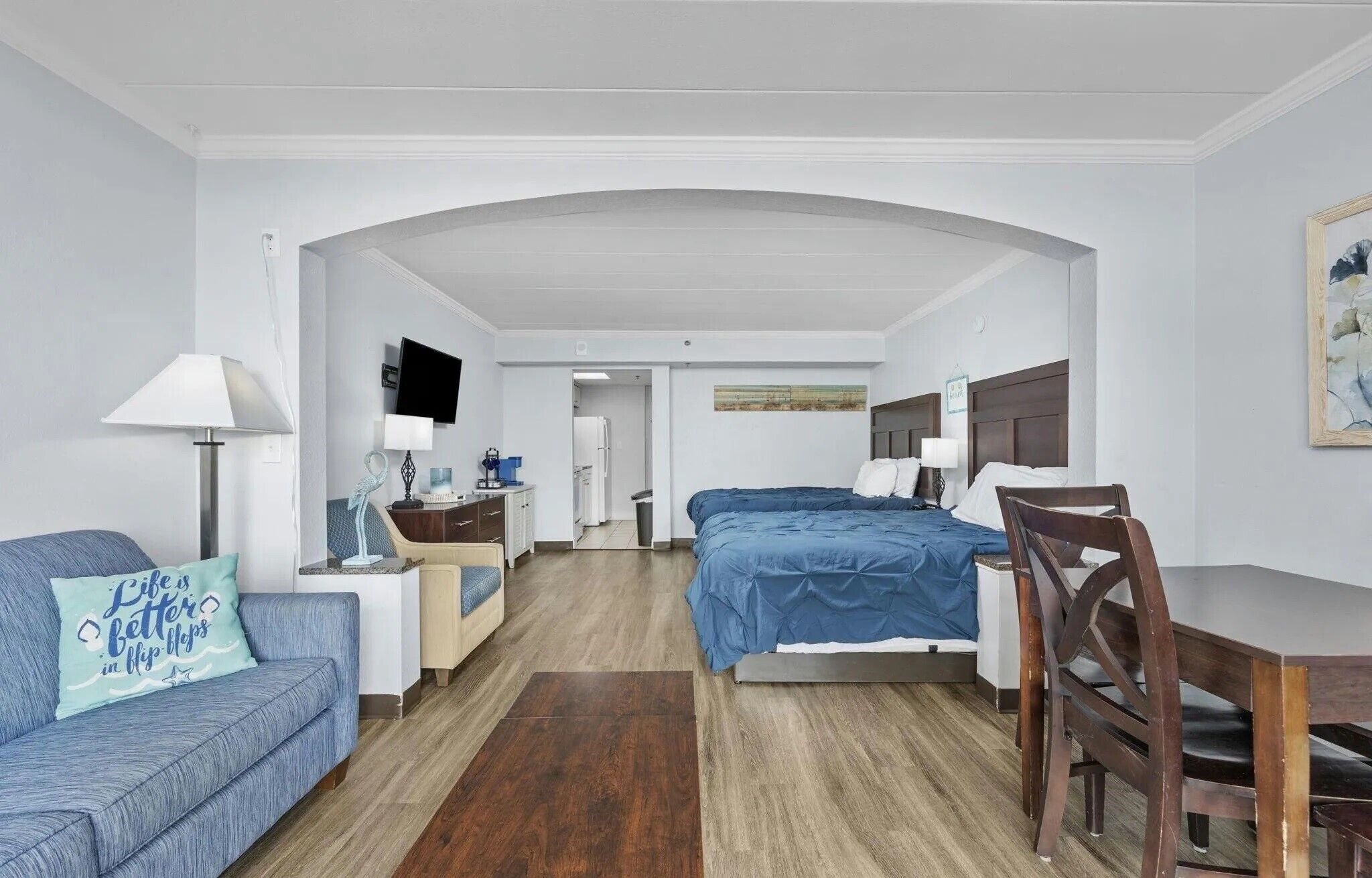 Free WiFi, bed sheets