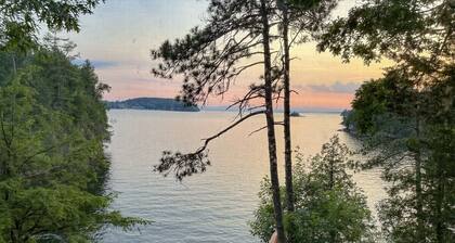 Private Lakehouse with Great Swimming and Epic Sunset Views