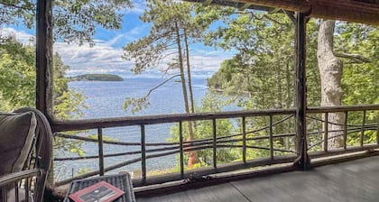Private Lakehouse with Great Swimming and Epic Sunset Views