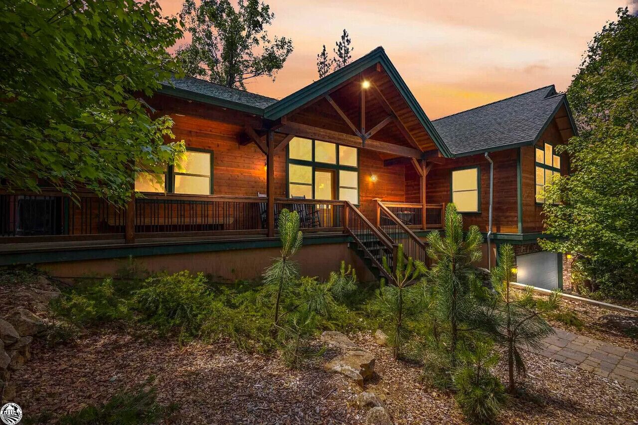 4BDR luxury lodging near Yosemite & Stanislaus Parks and skiing Dodge Ridge