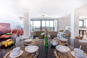 Smart TV - Spacious villa w/ exceptional sea-view, pool & petanque ground _ 5 mn from beach (Lumio)