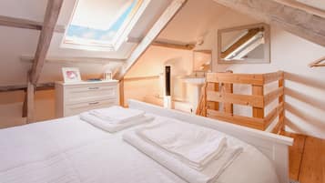 3 bedrooms, individually decorated, individually furnished, free WiFi