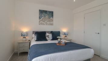 3 bedrooms, individually decorated, individually furnished, free WiFi