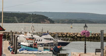 Quay Cottage - Sea View