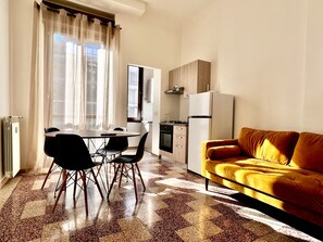TV - BIG Suite Goldoni [Duomo-M4 Lin Airport] (Milan)
