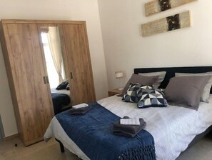 4 bedrooms, iron/ironing board, travel cot, WiFi - Maison de Maître Rénovée Idéale Pour des Vacances en Famille ou Entre Amis ! (Céret)