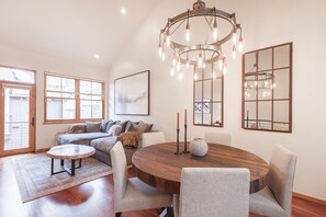 Interior - Owl Meadows: Luxe Design & Space (Telluride)