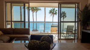 Condo, nhiều giường, có thể sử dụng hồ bơi, quang cảnh biển (#202) | Nội thất