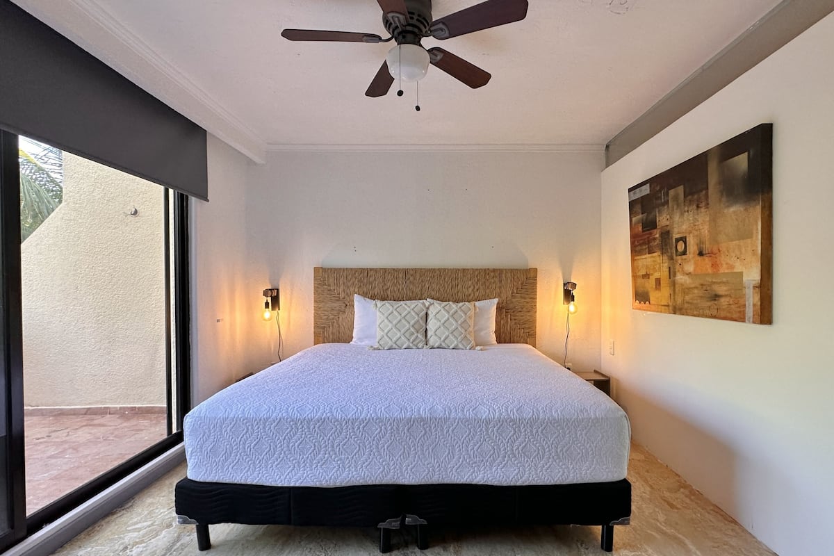 Family Condo | Hypo-allergenic bedding, free WiFi