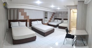 Executive Quadruple Room | Bathroom | Free toiletries - HOTEL SAN THOMAS INN (Panama City)