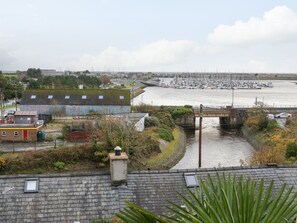 Property grounds - Dolafon (Pwllheli)