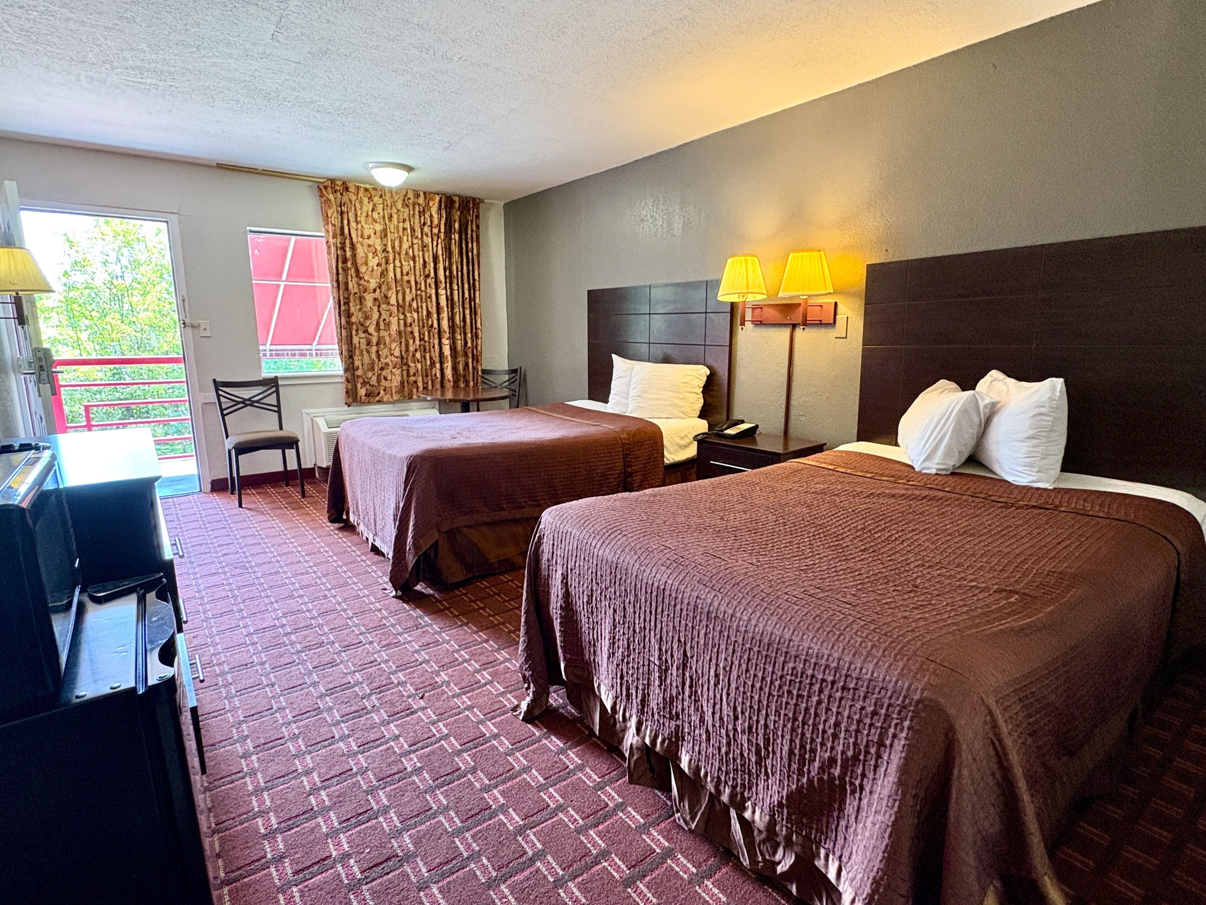 Basic Double Room, 2 Double Beds, Smoking