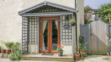 Cottage | Exterior detail