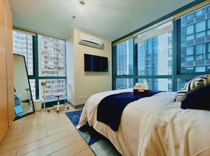 2 slaapkamers, een bureau, een strijkplank/strijkijzer, gratis wifi