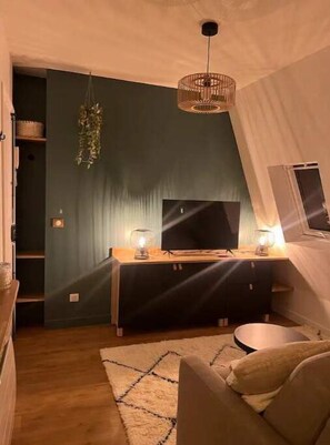 TV