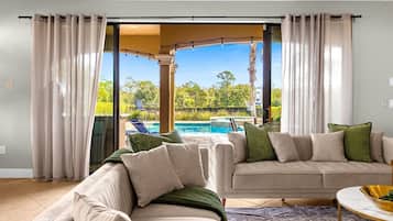 TV connectée, jeux vidéo, baby-foot, livres