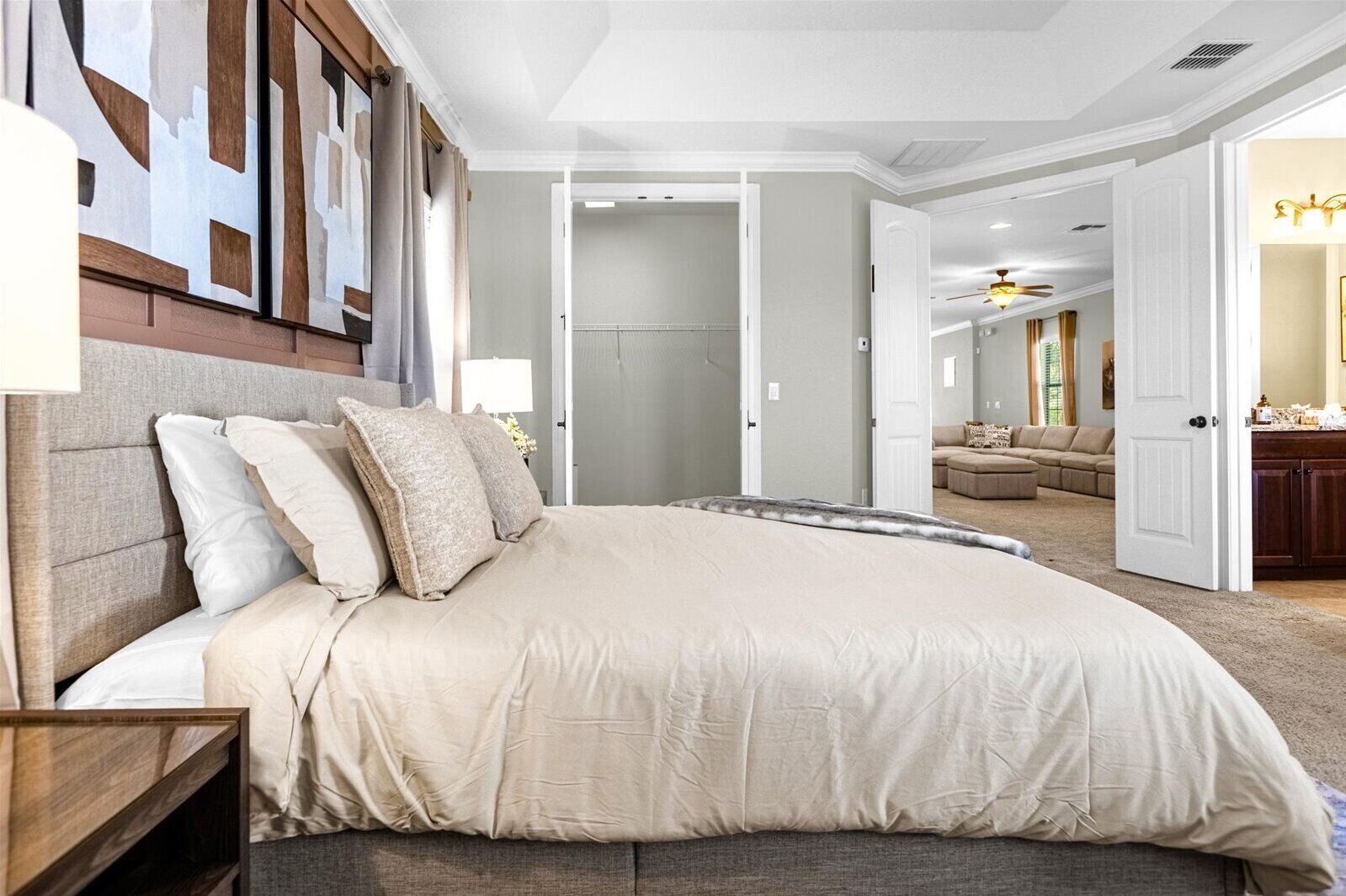 5 bedrooms, in-room safe, desk, iron/ironing board