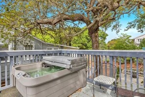 Terrace/patio - Cozy Cottage, Right off Ocean
 (Folly Beach)