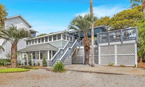 Exterior - Folly Cottage, Right off Ocean!

 (Folly Beach)