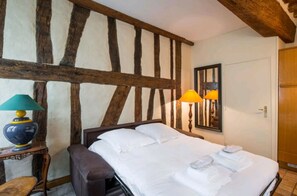 1 bedroom, WiFi, bed sheets
