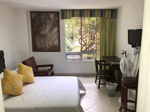 2 slaapkamers, een strijkplank/strijkijzer, gratis wifi, beddengoed