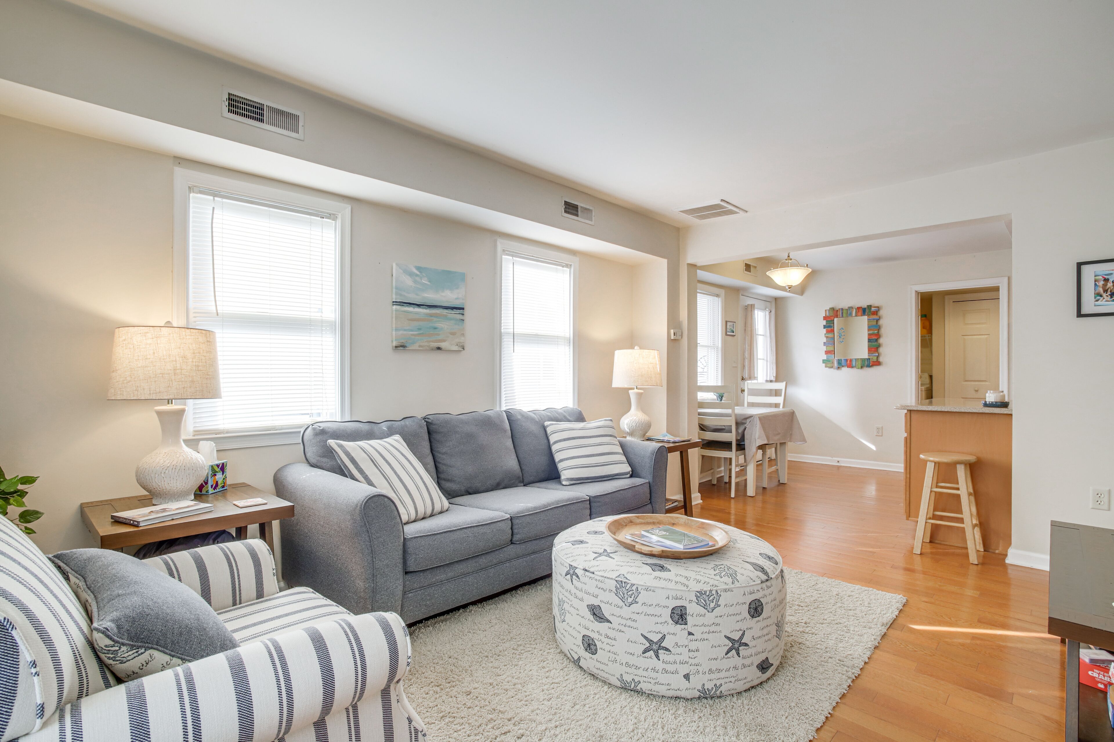 Charming Condo in Downtown Berlin, 10 Mi to Beach!