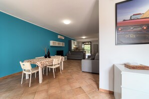 Interior - Stagnone Wine House (Marsala)