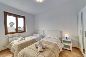 Ferienhaus, eingeschränkter Meerblick | Bügeleisen/Bügelbrett