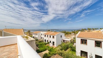 House, Partial Sea View | Water view