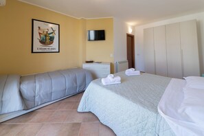 Hus - viss havsutsikt | Strykjärn/strykbräda, resesäng och sängkläder