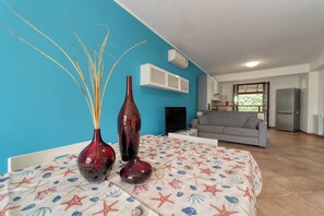 House, Partial Sea View | Private kitchen | Fridge, microwave, stovetop, dishwasher - Stagnone Wine House (Marsala)