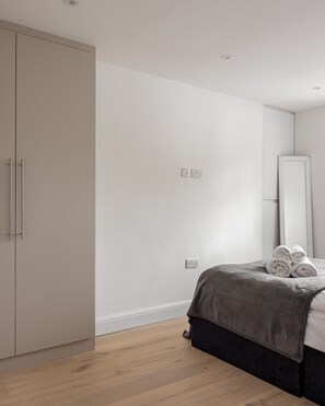 1 Schlafzimmer, Bügeleisen/Bügelbrett, kostenloses WLAN, Bettwäsche