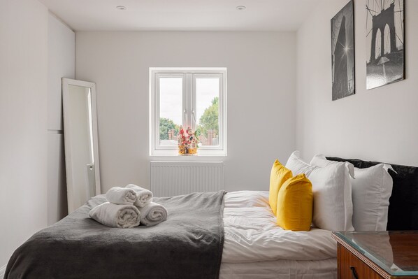 1 bedroom, iron/ironing board, free WiFi, bed sheets