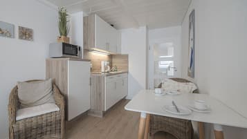 Kühlschrank, Herdplatte, Geschirrspüler