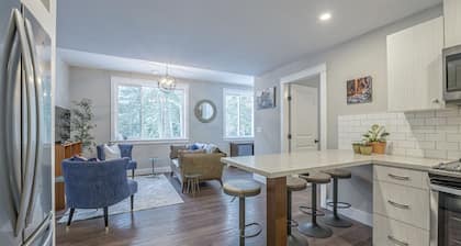 Cozy 2 bed/1 bath private suite on 5 acre farm close to Silver Star and Vernon.