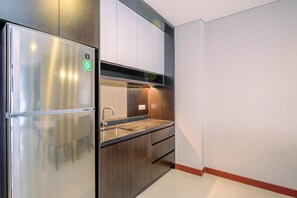 Apartment | Private kitchen - Brand New 2Br Apartment At The Kencana Residence (Jakarta)
