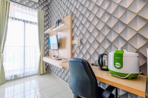 Interior - Cozy Living And Minimalist Studio Dave Apartment (Depok)