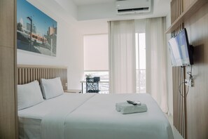 Studio | Free WiFi - Modern Studio At Pacific Garden - Campus Town @Alam Sutera Apartment (Tangerang)