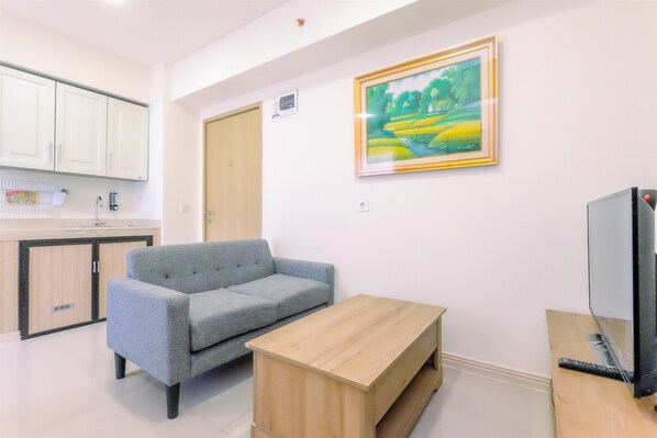 Living area - Modern And Simply 2Br At Meikarta Apartment (Cikarang)
