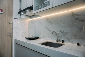 Studio | Private kitchen - Simply And Nice Studio Apartment At B Residence (Pagedangan)